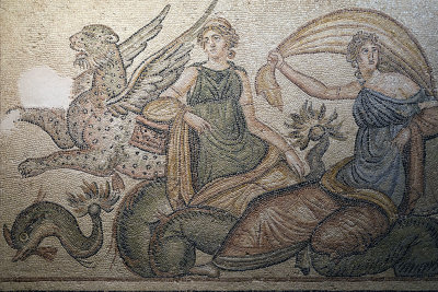 Gaziantep Zeugma museum Zeus and Europa mosaic sept 2019 4106.jpg