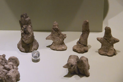Gaziantep Archaeology museum Human figurines sept 2019 4214.jpg