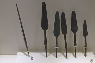 Gaziantep Archaeology museum Pointed spearheads sept 2019 4248.jpg