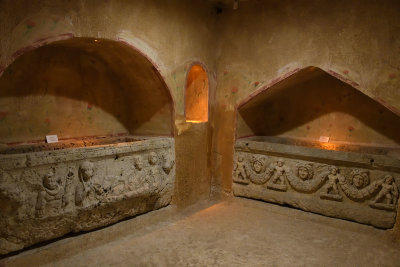 Gaziantep Archaeology museum Graves reconstruction sept 2019 4418.jpg