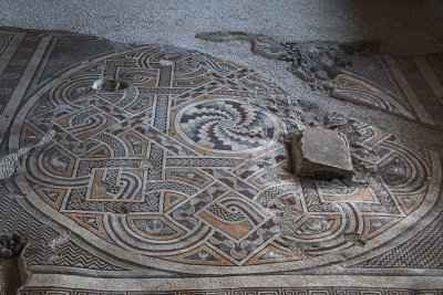 Antakya Museum Hotel Geometric mosaic sept 2019 5677.jpg