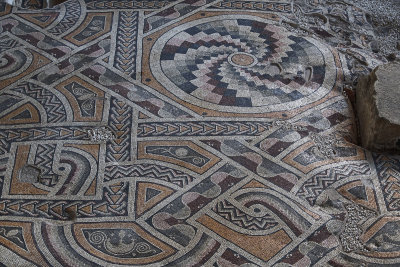 Antakya Museum Hotel Geometric mosaic sept 2019 5678.jpg
