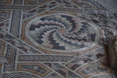 Antakya Museum Hotel Geometric mosaic sept 2019 5679.jpg