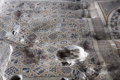 Antakya Museum Hotel Geometric mosaic sept 2019 5708.jpg