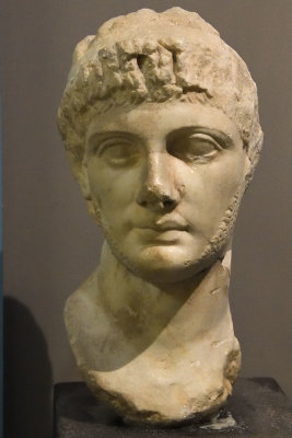 Antakya Archaeological Museum Antiochus X Eusebes Philopator head sept 2019 5835.jpg