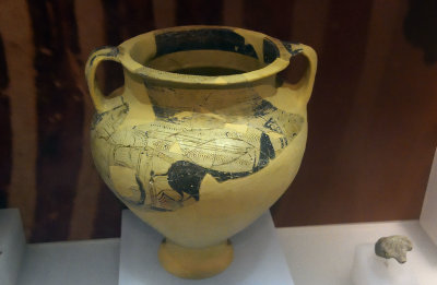 Antakya Archaeological Museum Mycenean krater sept 2019 5768.jpg