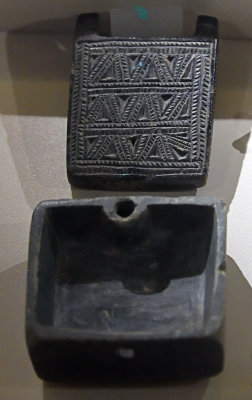 Antakya Archaeological Museum Small box for kohl sept 2019 5829.jpg