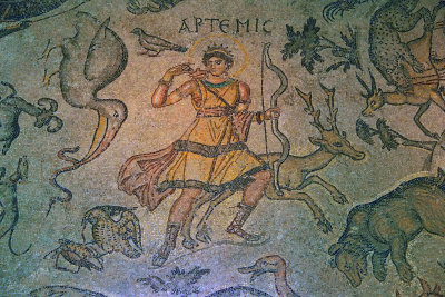 Antakya Archaeology Museum Artemis mosaic sept 2019 6213.jpg