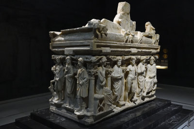 Antakya Archaeology Museum Antakya sarcophagus sept 2019 6139.jpg