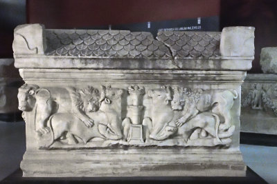 Antakya Archaeology Museum Frieze sarcophagus sept 2019 6128.jpg