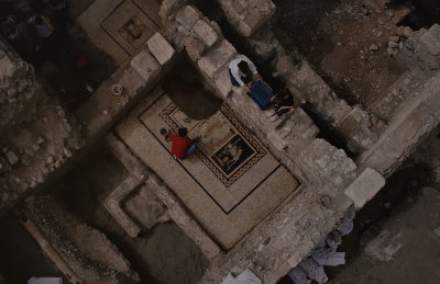 Antakya Archaeology Museum Skeleton mosaic in situ sept 2019 5921.jpg