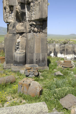 Ani King Gagik church of St Gregory 3534.jpg