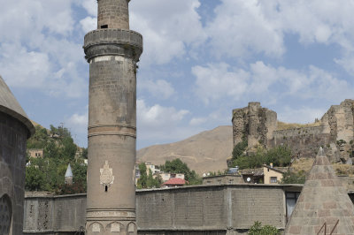 Bitlis Şerefiye Mosque 3770.jpg
