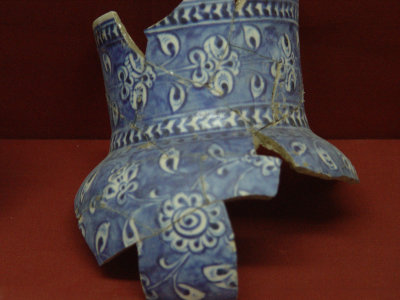 Iznik museum Blue white and turquoise ceramics 5086.jpg