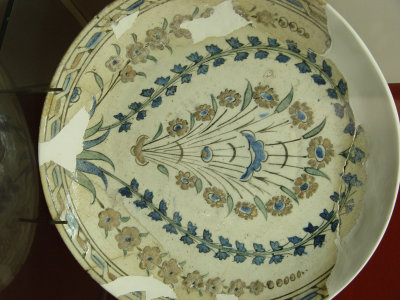 Iznik museum ceramics no info 5061.jpg
