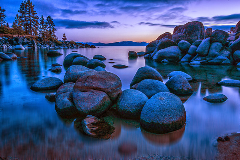Lake Tahoe After Sunset - lheure bleue turbo-charged! 