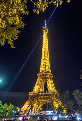 Night on Tour D'Eiffel