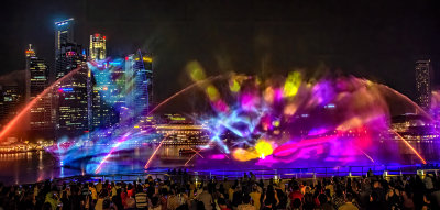  Water & Laser Light Show at Marina Bay