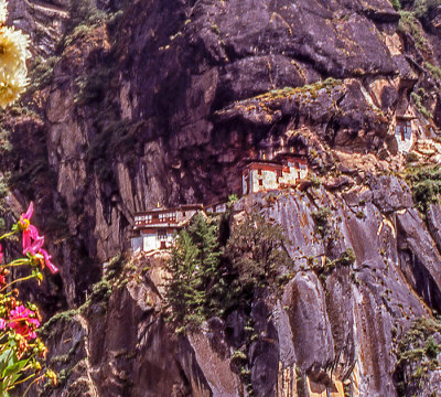 Taktsang Palphug Monastery / Tiger's Nest