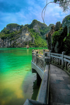 The Colors of Sunny Halong Bay