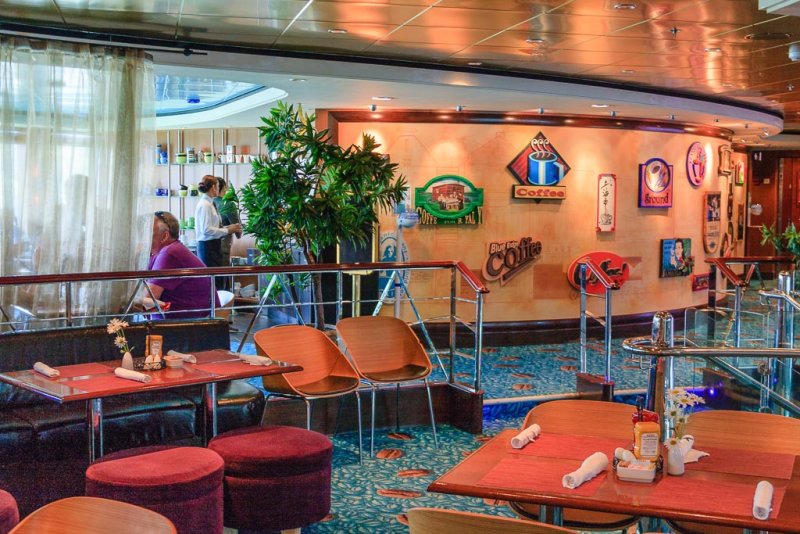 Norwegian Pearl, Blue Lagoon Snack Restaurant