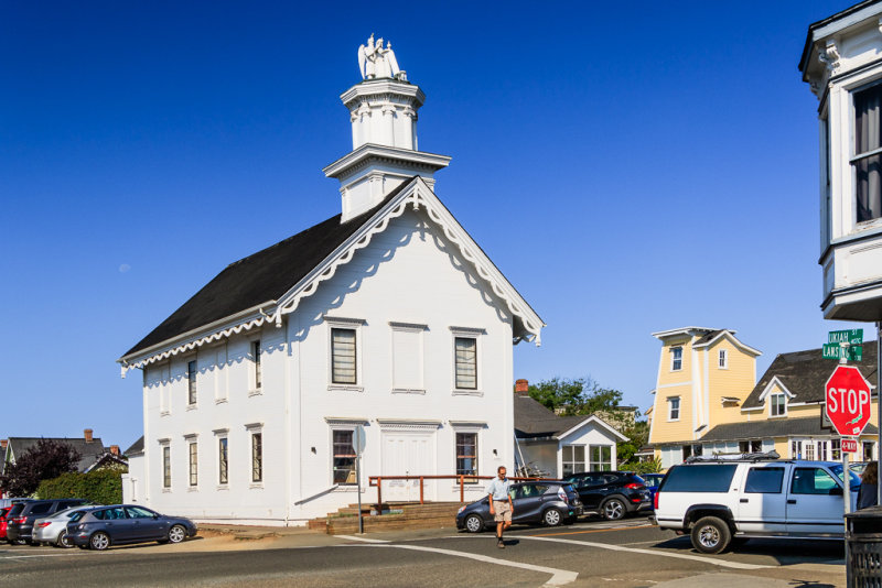 Bank building