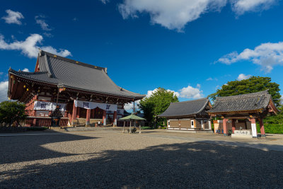 Honmonji Temple grounds