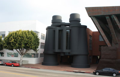Chiat/Day Building - Frank Gehry Design
