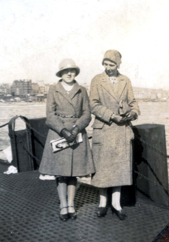 1931 Virginia and Veronica at Brighton