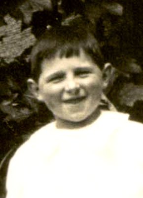 1929 Bill at age 7 [closeup]