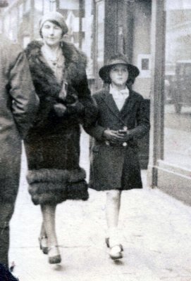 1931 Veronica and Norma - Glasgow