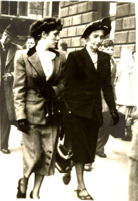 1947 Dorothy and Grandma Veronica