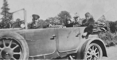 1928* Veronica (far right) touring Ireland