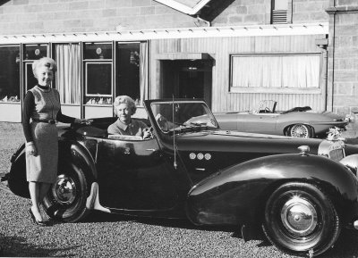1964 Virgy Alethea and Willie's cars Griffin Hotel, Bothwell, Scotland