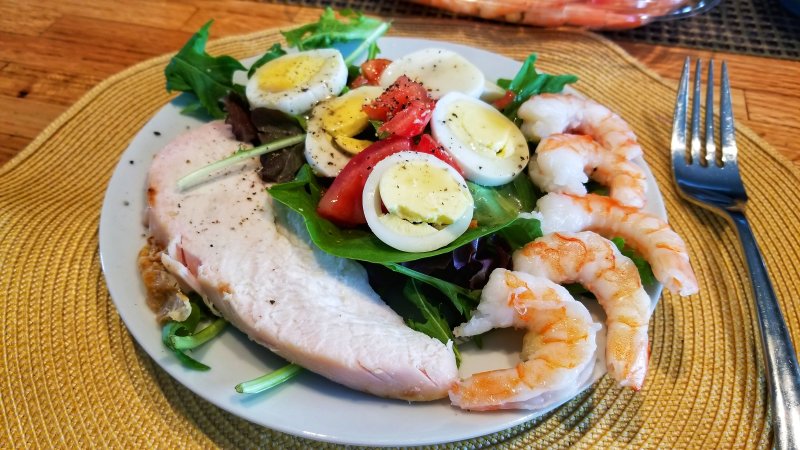 Chicken, Shrimp and Spinach Salad