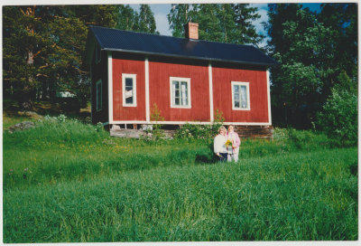 Lingblom house, mid summer 1991, Dagmar and Carina