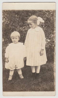 young Katherine and Dave Oberg, 1918