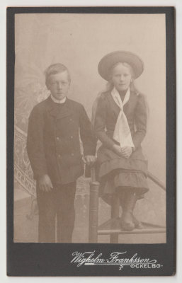 Boy and girl, unknown, professional photo, Ockelbo, Sweden