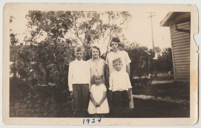 Katherine Oberg and four other children, 1924