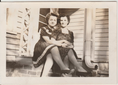 Helen and Margaret Oberg, Oct 1943 Just a couple of Babes