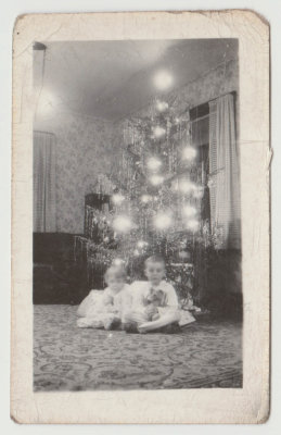 Kay and Bob Van Fleet, Christmas Eve 1938, 2 minute exposure