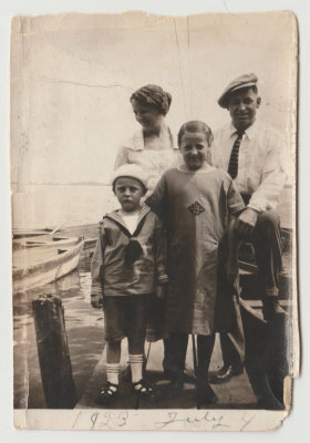 Clara, John, Dave, Katherine, 7/4/1923