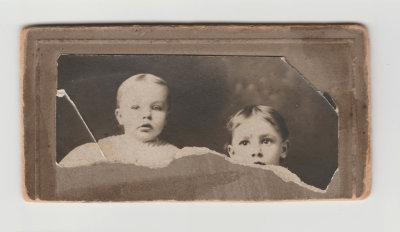 Harold and Leonard Van Fleet, baby photo, 1905-1906
