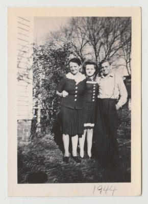 Clara, Helen, John Olof Oberg