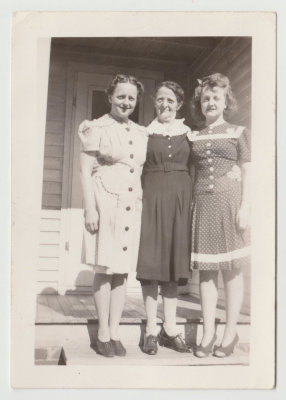 Katherine, Clara and Helen Oberg