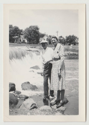 Arvid and Beba Lingblom Anderson at river