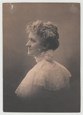unknown woman, professional photo