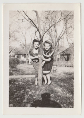 Margaret Oberg and Helen Oberg Richards