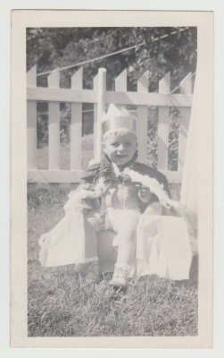 Dave Van Fleet, birthday King 1947