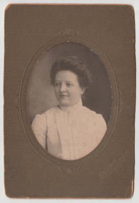 Clara Lingblom Oberg, professional photo